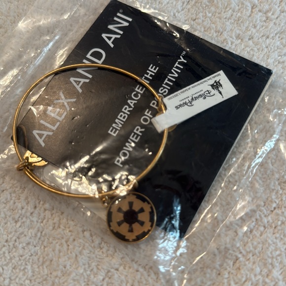 Disney Alex And Ani Star Wars Imprial Icon Symbol Gold Bracelet Bangle NWT - Picture 3 of 3